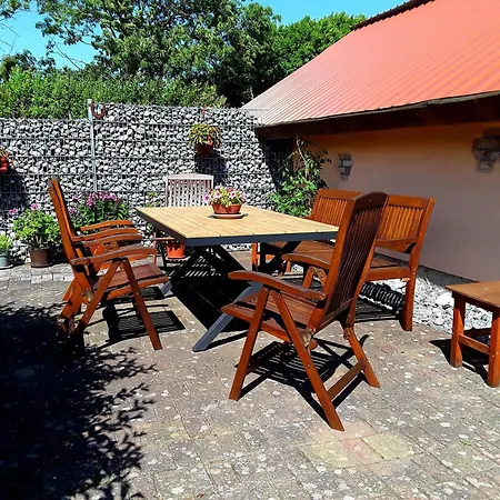 Apartment Ferienwohnung-lalka Altenkirchen (Mecklenburg-Vorpommern)